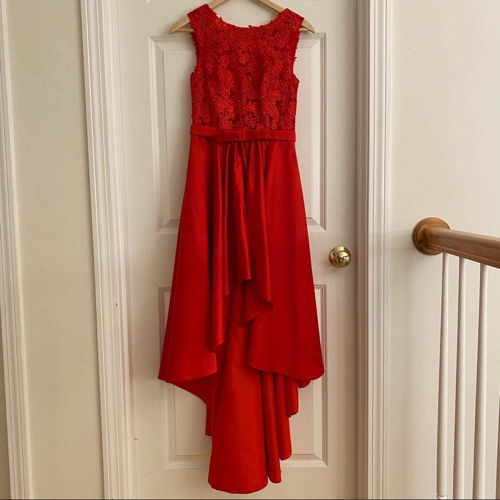 Floral Lace High-Low Formal Dress